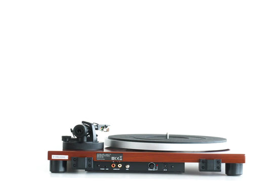 MUSIC HALL MMF-1.5 TURNTABLE